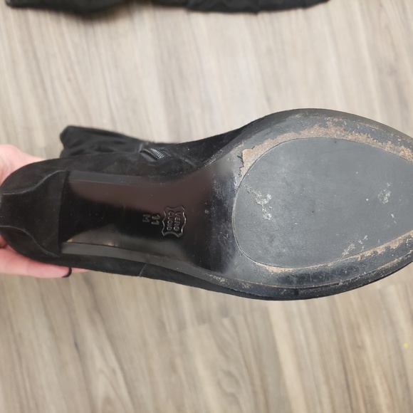 Women's Black Boots - Picture 3 of 4